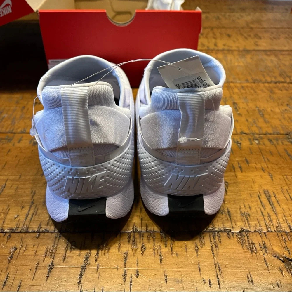NWT NIKE Go FlyEase Easy On/Off Shoes White/Black - Picture 5 of 8